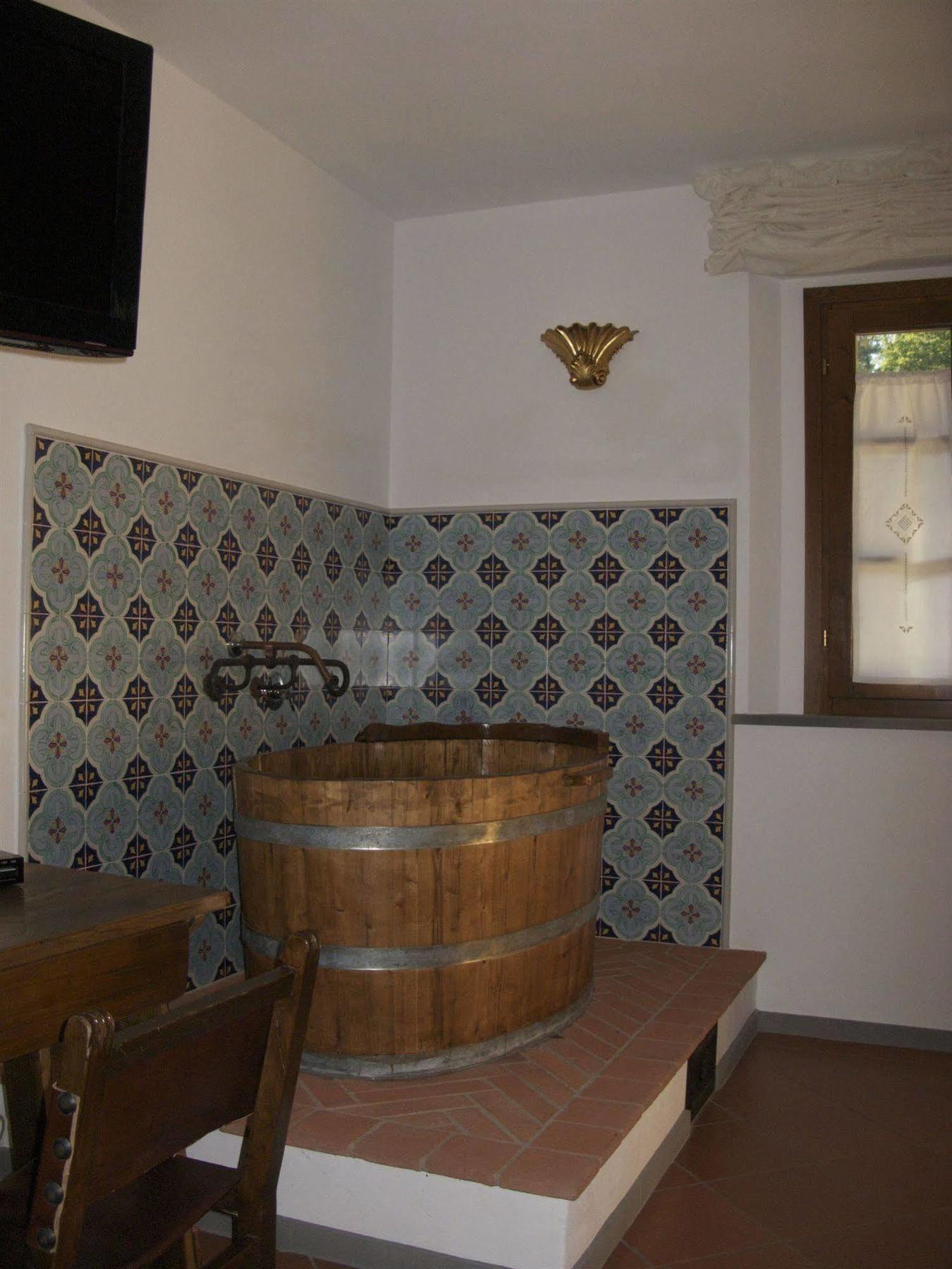 Di Sor Paolo 4*